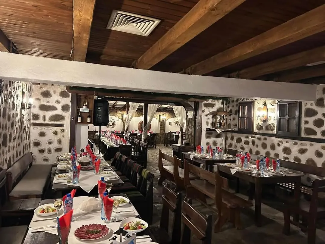 Family House Oreha Bansko 3*,